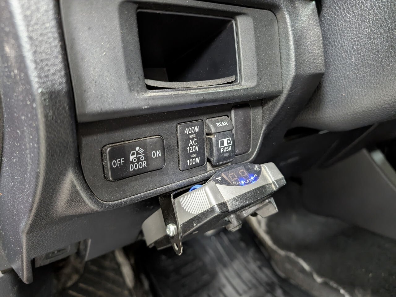 2017 Toyota Tacoma 5TFDZ5BN2HX018435 Inferno Sherbrooke - photo #10
