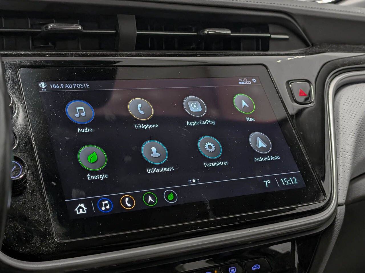 CHEVROLET BOLT EUV Premier Toit Pano Cuir 2023 Gris Sherbrooke - photo #9