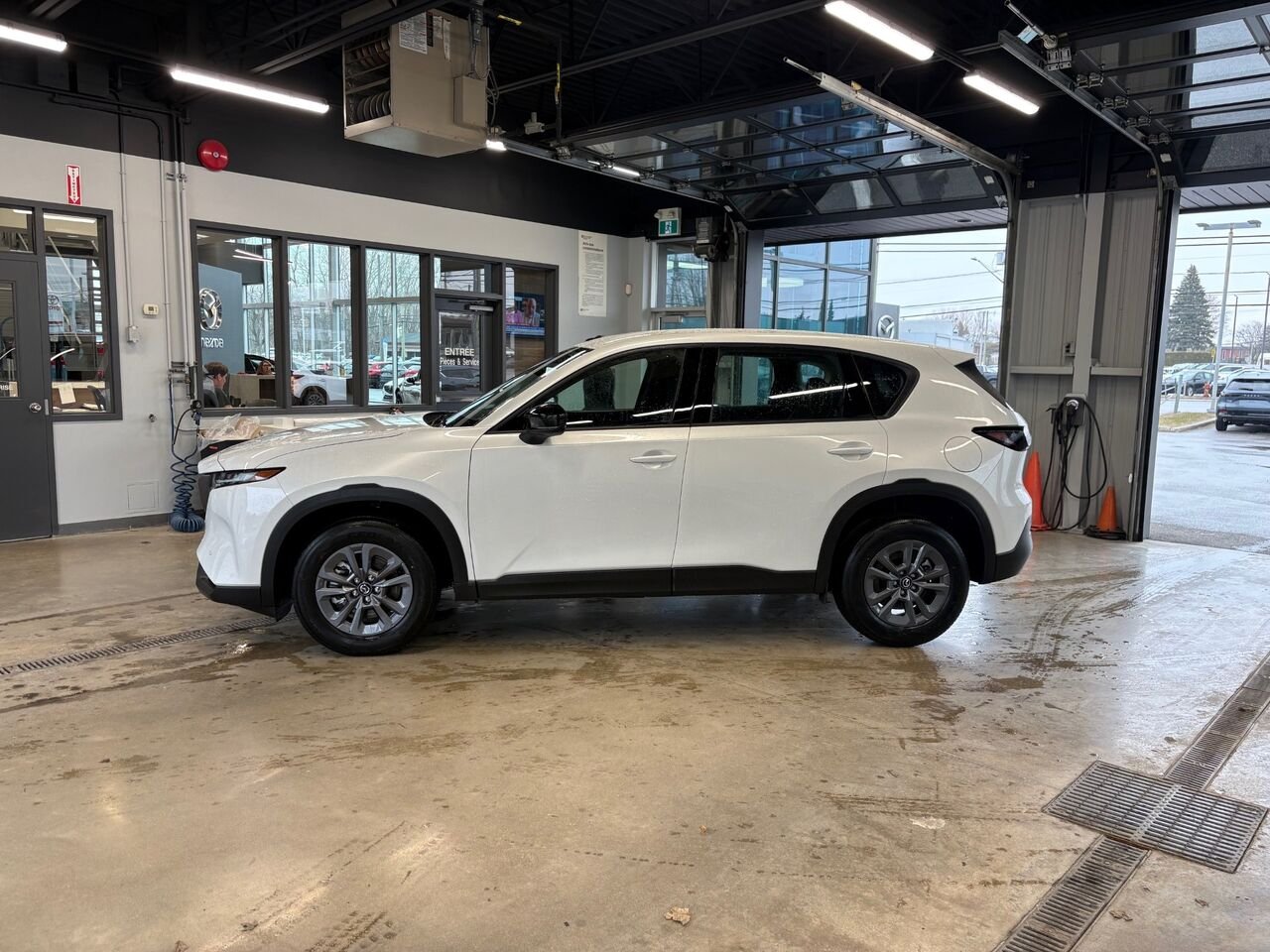 MAZDA CX-5 GX TI 2026 Blanc rhodium métallisé Châteauguay - photo #3