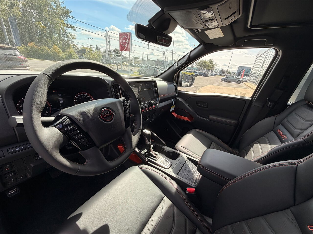 NISSAN Frontier FRONTIER CREW CAB PRO-4X LUXE SWB 2026 Blanc glacier Châteauguay - photo #12