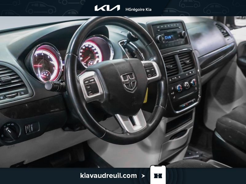 2017 Dodge GR Caravan Blue Laval - photo #10
