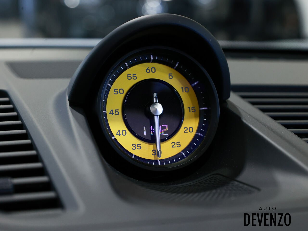 2023 Porsche 911 Grey Saint-Eustache - photo #20