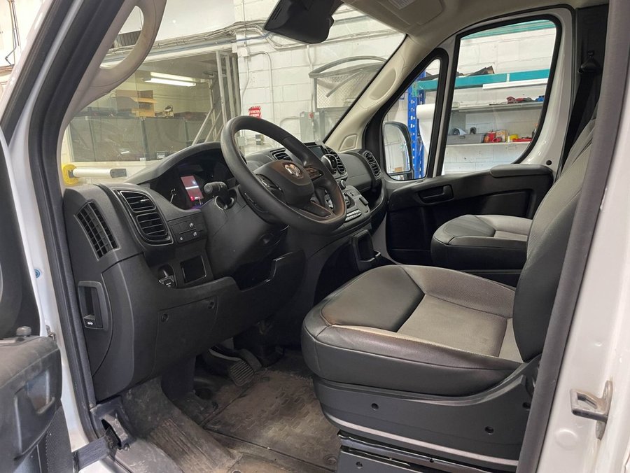 Ram ProMaster Cargo Van TRADESMAN 2500 HIGH ROOF *136 WB* CARPLAY 2025 Blanc