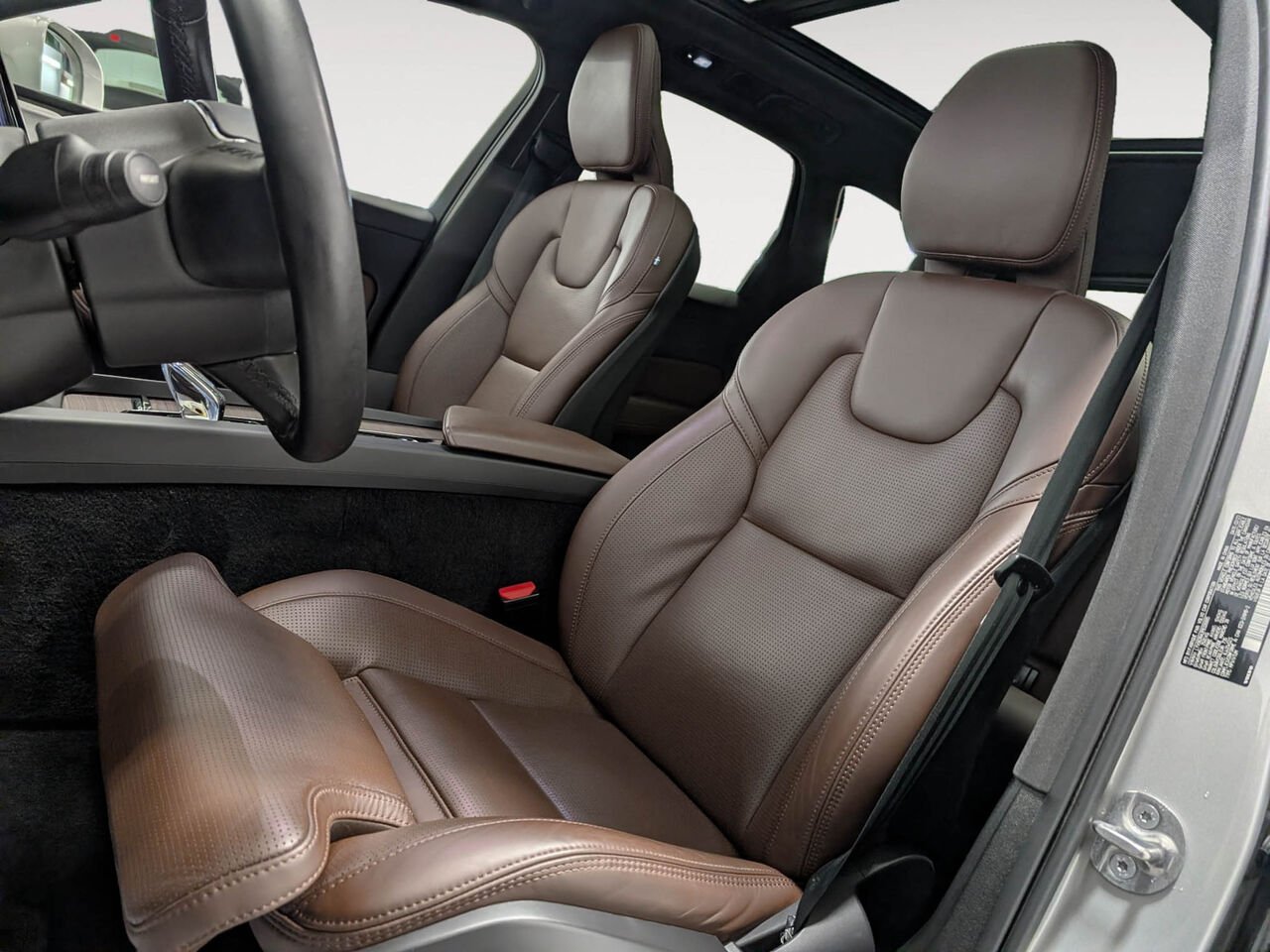 VOLVO XC60 Ultimate Bright Theme AWD Toit Pano Sièges Chauffants 2023 Gris Sherbrooke - photo #8