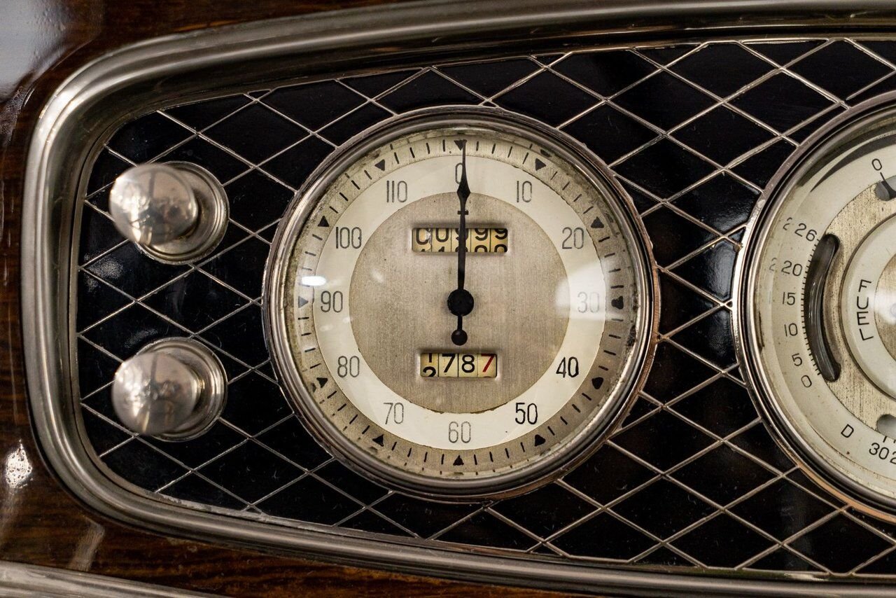 Lincoln KB Victoria Coupe One Of 18 Built, And The Only Known Surviving **PRICE IN USD** 1933 mauve Montréal - photo #10