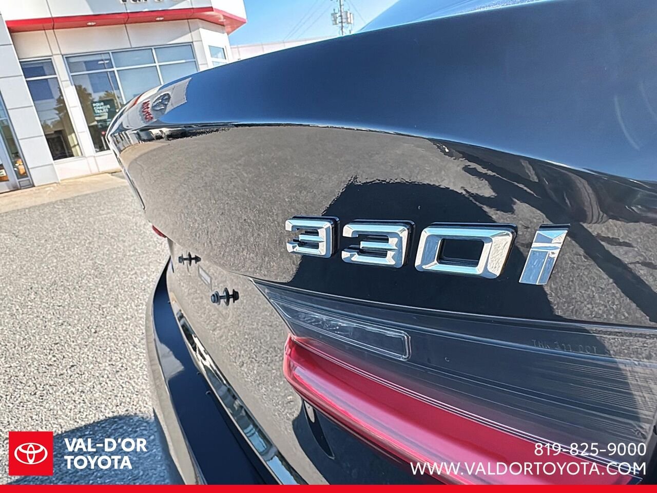 BMW Série 3 330i xDrive berline 2019 Noir Val-d'Or - photo #6