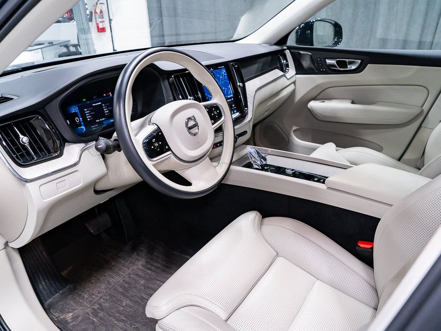2024 Volvo XC60 Blue