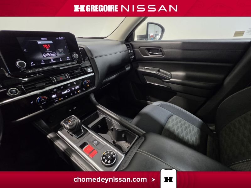 2024 Nissan Pathfinder White Saint-Eustache - photo #23