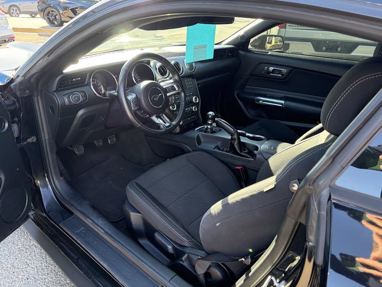 2017 Ford Mustang 2dr Fastback V6 Black Sherwood Park - photo #5