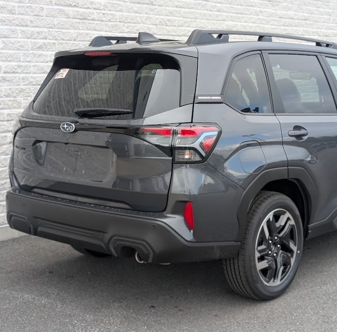SUBARU Forester LIMITED 2026 Gris magnétite métallisé