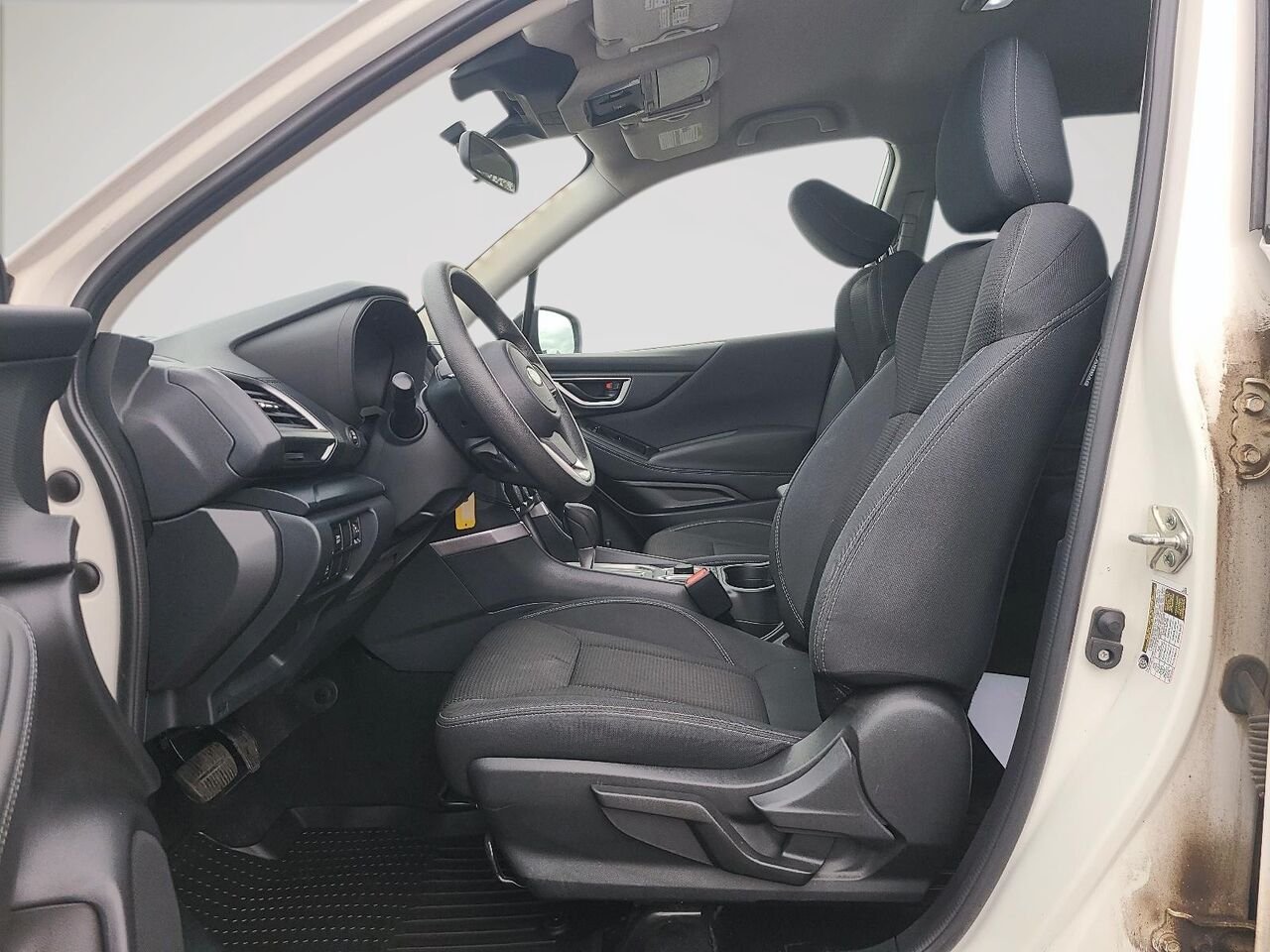 2022 Subaru Forester White Québec - photo #8