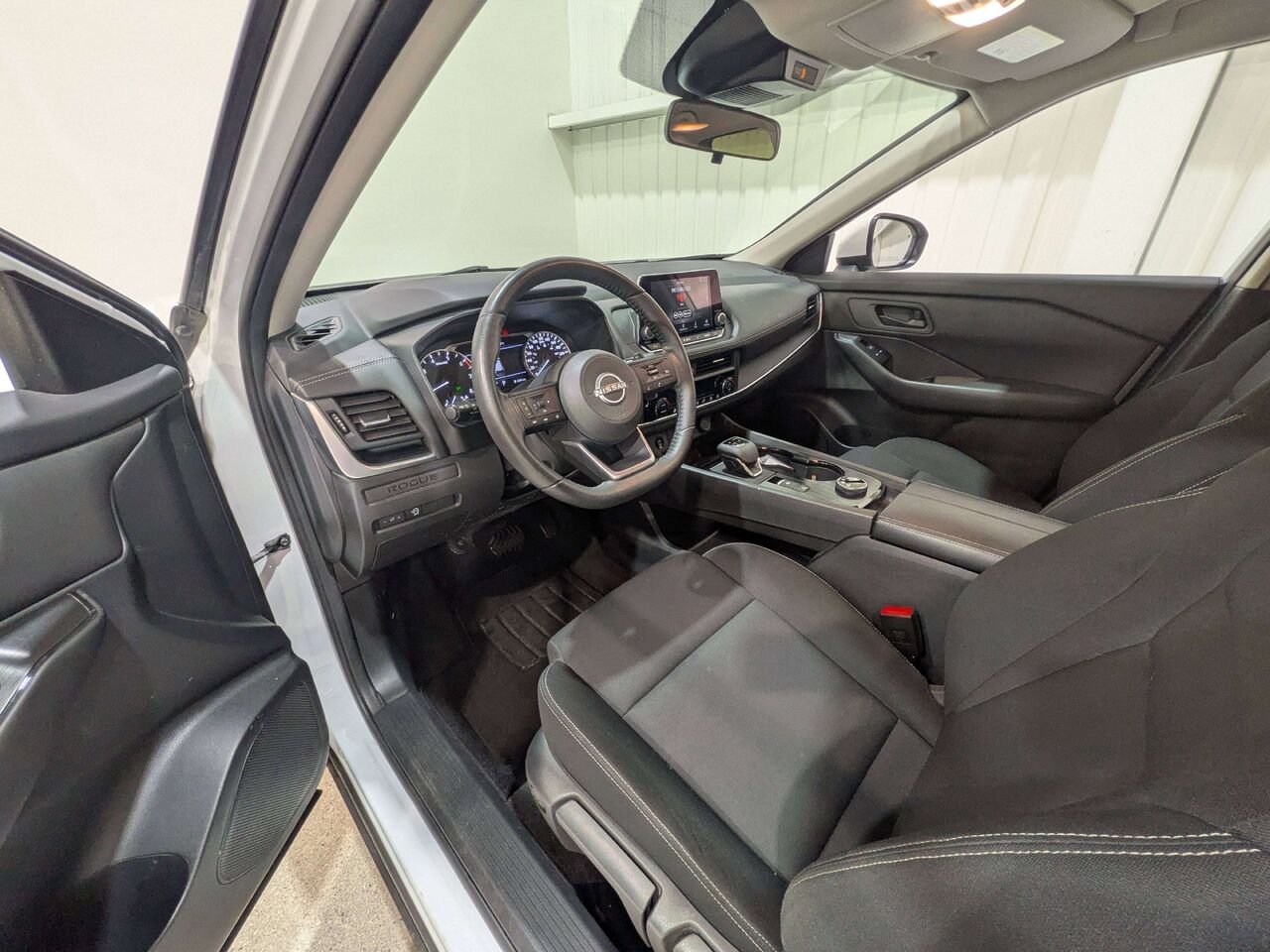 2024 Nissan Rogue AWD S White Val-David - photo #9