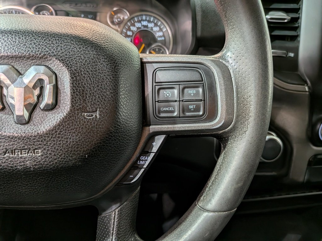 2019 Ram 2500 Tradesman 4x4 Crew Cab 8' Box White Val-David - photo #16