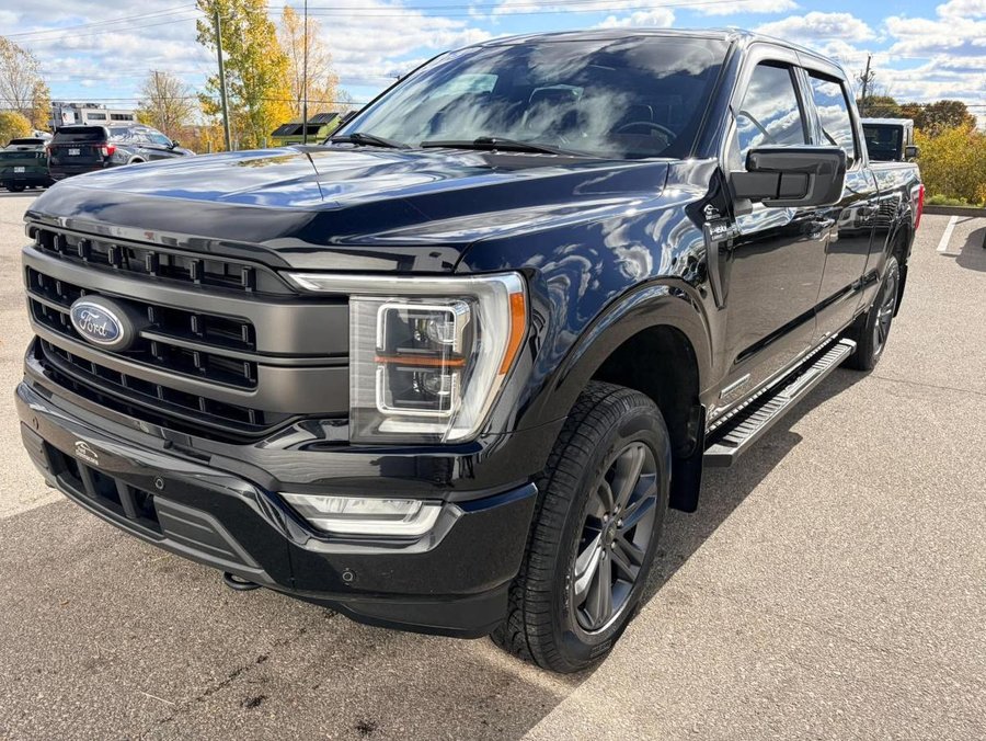 Ford F-150 LARIAT cabine SuperCrew - BOÎTE DE 6,5PI - 502A - MOTEUR POWERBOOST - 3,5 HYBRIDE - CUIR -TOIT PANO 2023 Noir