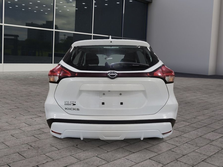 2025 Nissan KICKS PLAY S TA 2025 Grey