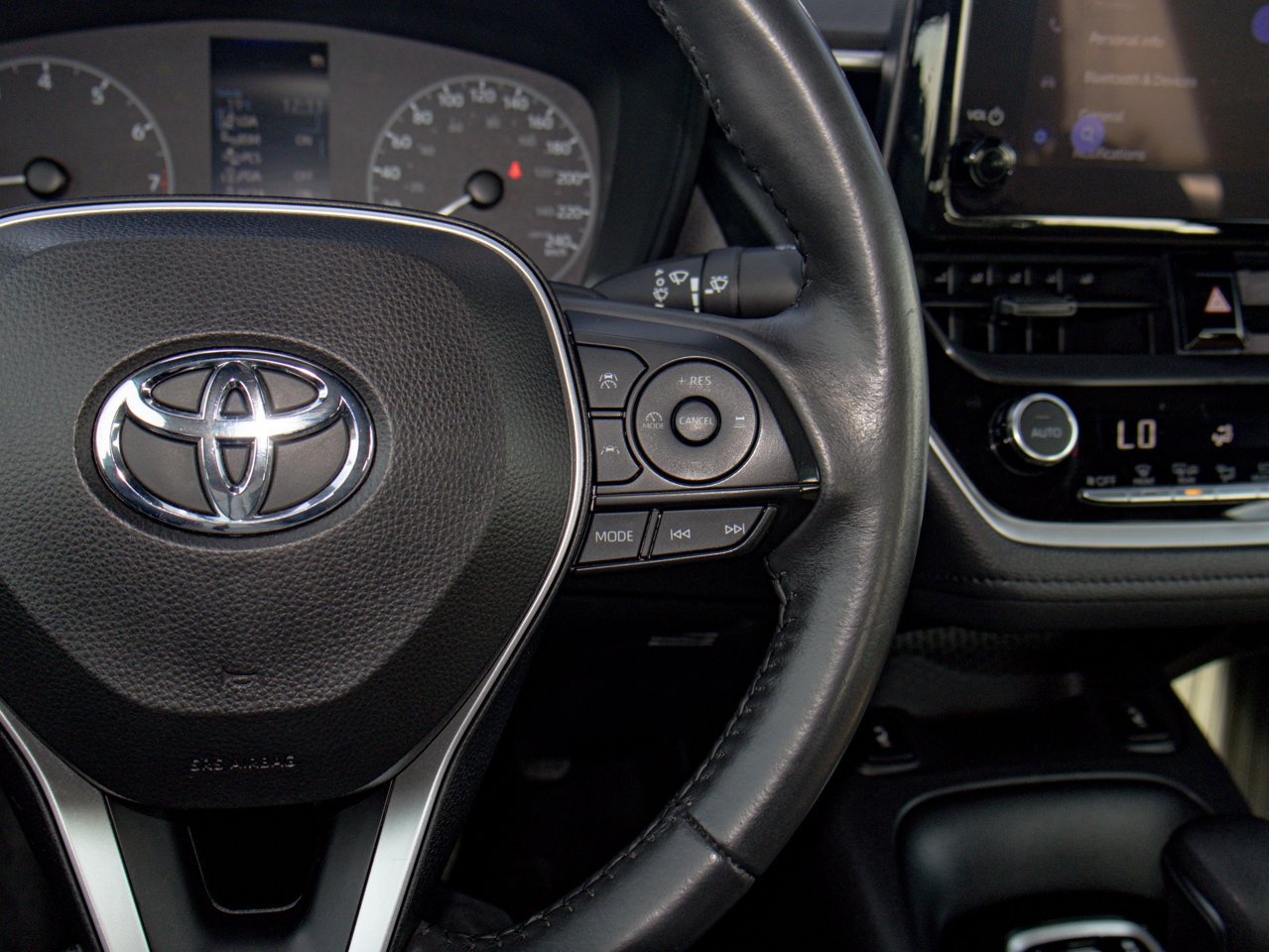 2024 Toyota Corolla SE CVT Red Sherwood Park - photo #23