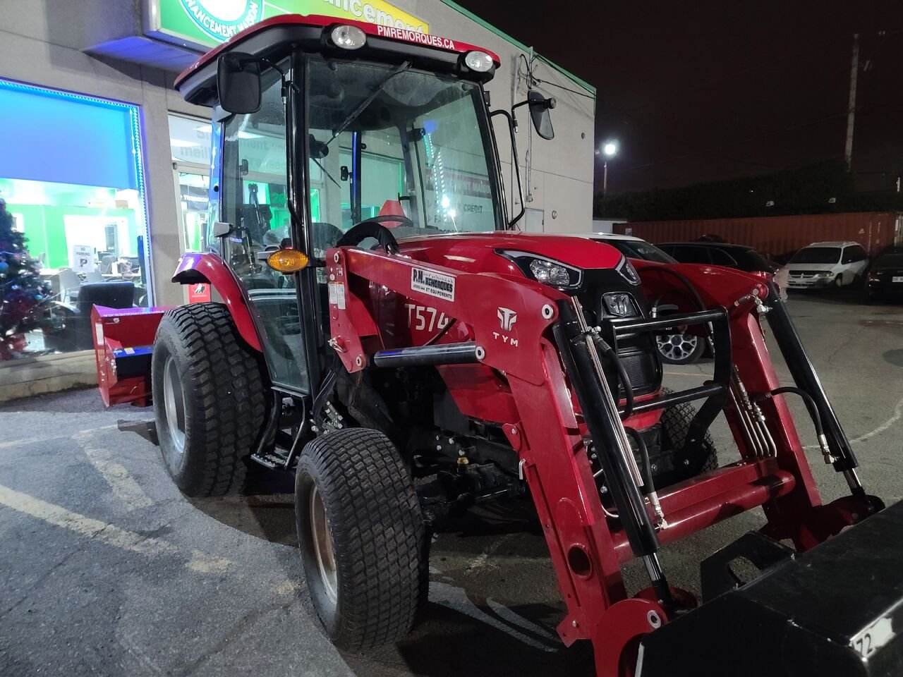 2023 TYM T574H Red  - photo #7