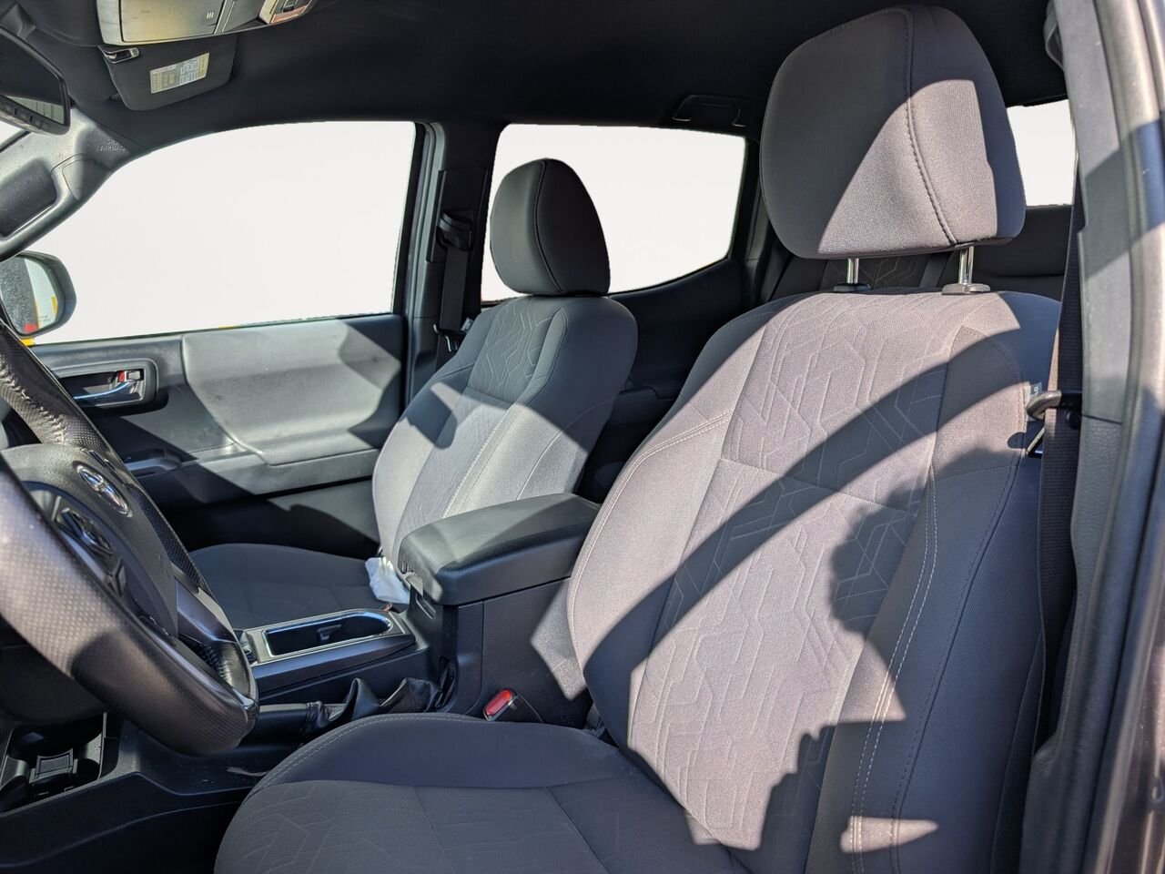 Toyota Tacoma SR5/SIÈGES CHAUFFANTS/CAMÉRA DE RECUL/BLUETOOTH/AC BIZONE 2019 Gris Sherbrooke - photo #6