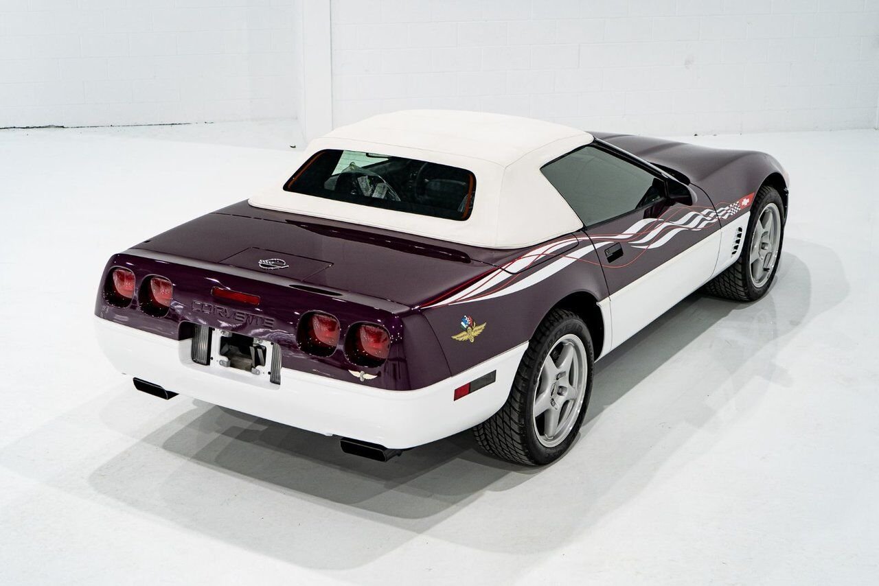 1995 Chevrolet Corvette *PRIX EN USD* RPO Z4Z PACE CAR PRESENTED IN DELIVERY PACKAGING WITH ONLY 192MILES (307KM) FROM NEW White Montreal - photo #81