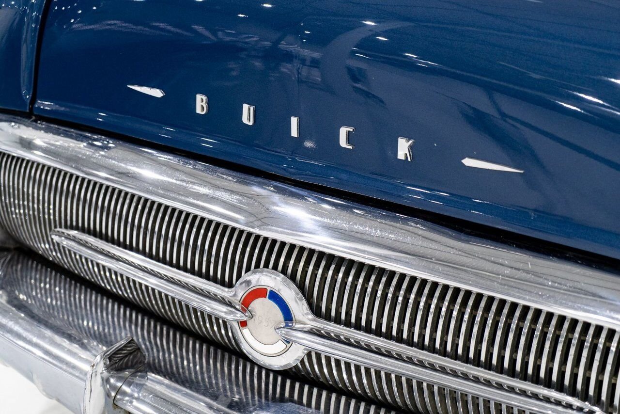 Buick Special 364/300HP NailHead 1 of only 2,056 1957 Bleu Montréal - photo #29
