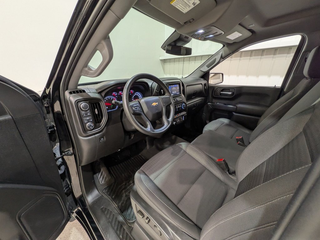2022 Chevrolet Silverado 1500 4WD Crew Cab 157" Custom Black Val-David - photo #10