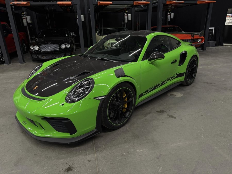 2019 Porsche 911 2019 Green
