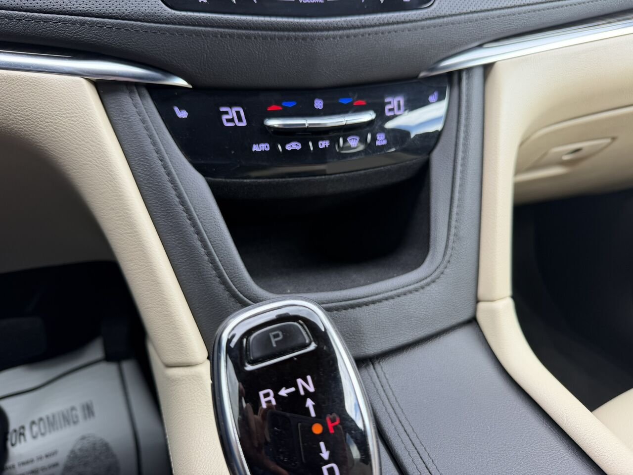 2019 Cadillac XT5 LUXURY AWD V6 3.6L Silver Laval - photo #28