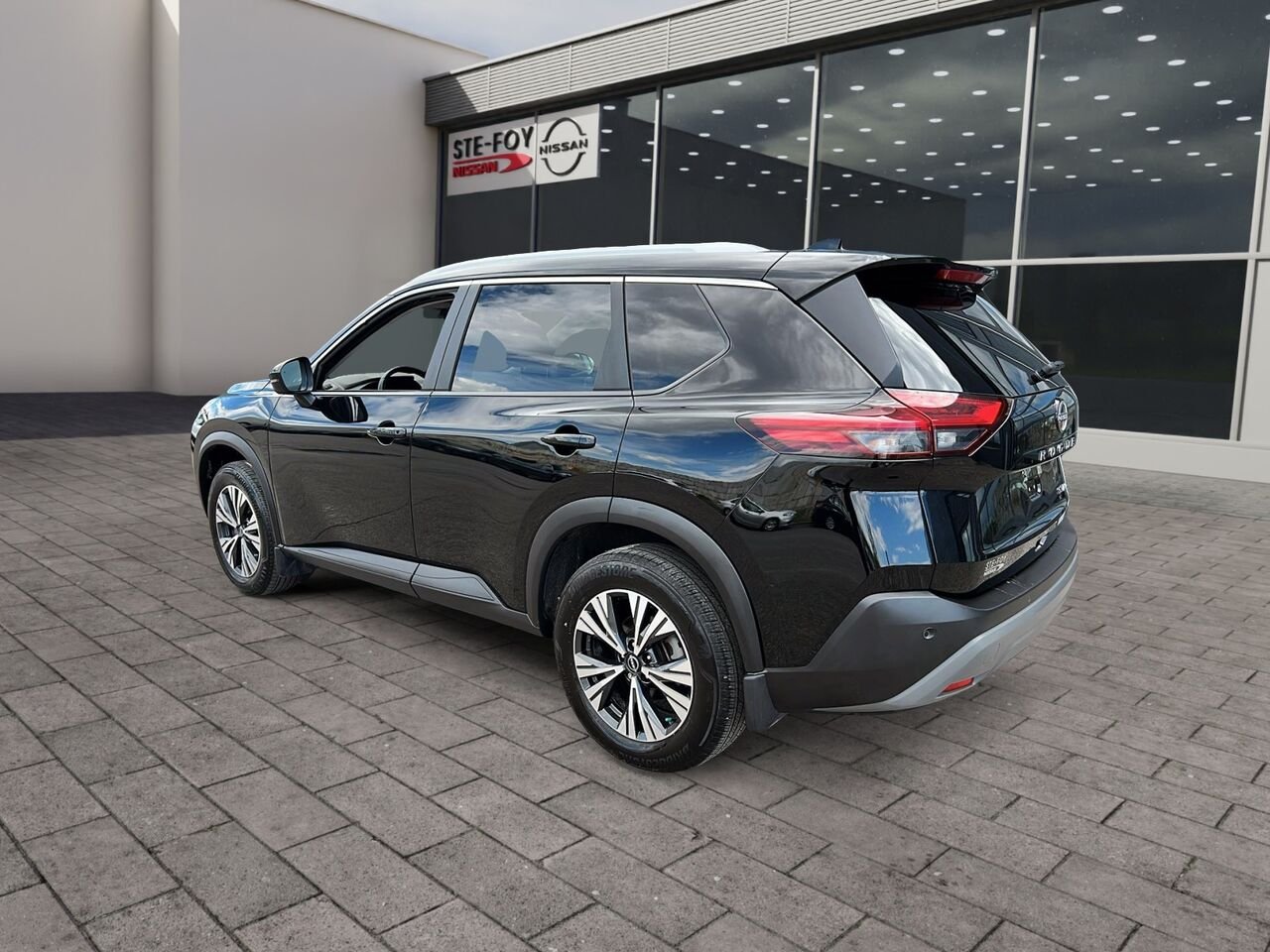 Nissan Rogue SV TOIT OUVRANT 2023 Noir Québec - photo #3