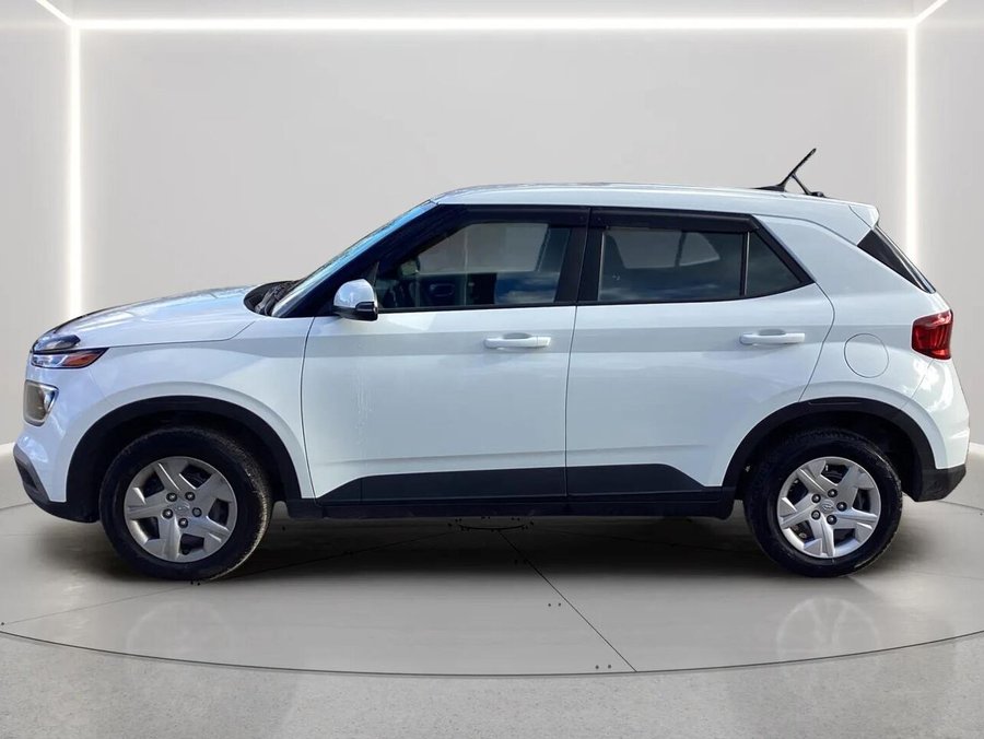 2025 Hyundai Venue Essential IVT White