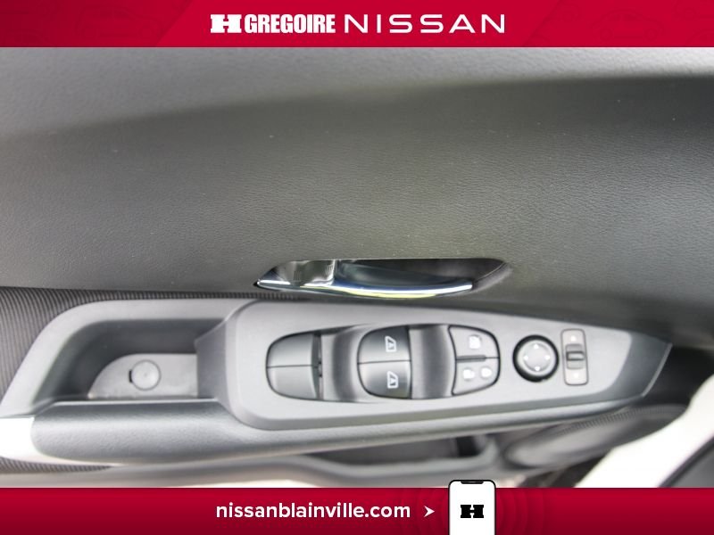 2024 Nissan Kicks White Saint-Eustache - photo #20