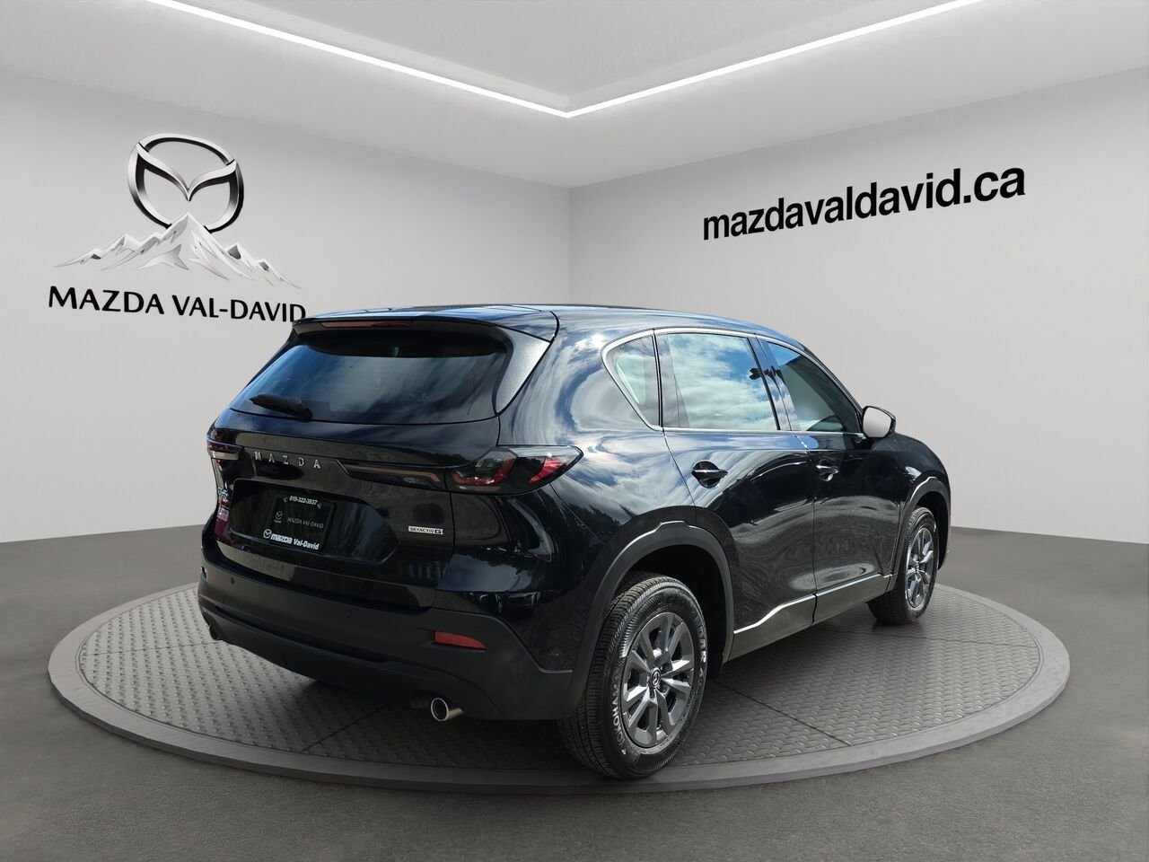 2026 Mazda CX-5 GX TI, Bluetooth, Cruise control, Commande audio au volant Jet Black Mica Val-David - photo #5