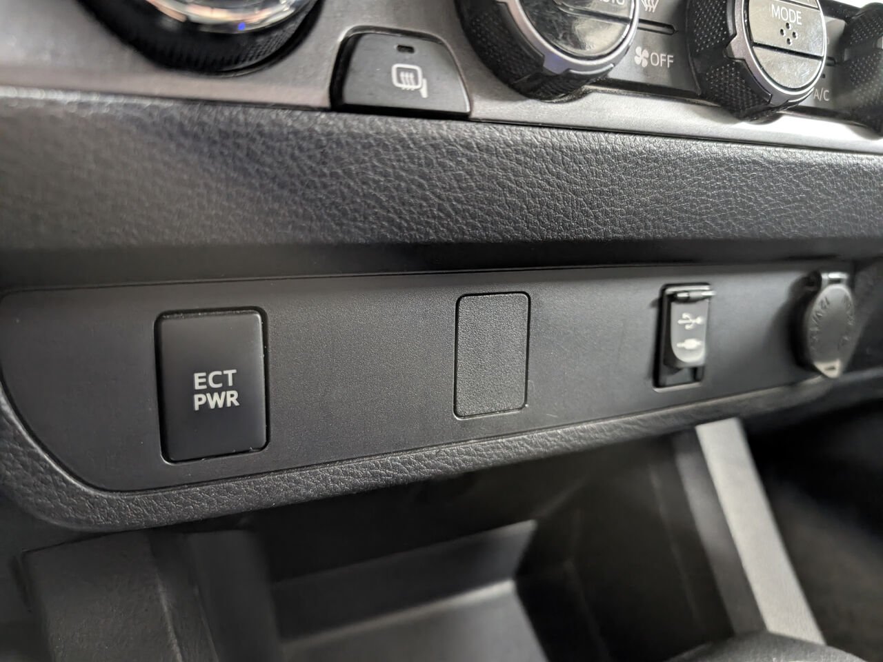 2017 Toyota Tacoma 5TFDZ5BN2HX018435 Inferno Sherbrooke - photo #21