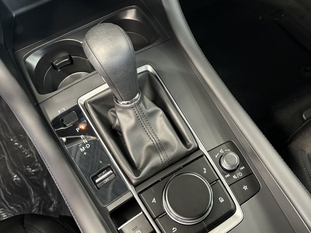 2026 MAZDA Mazda3 Sport GX Jet Black Mica Châteauguay - photo #10