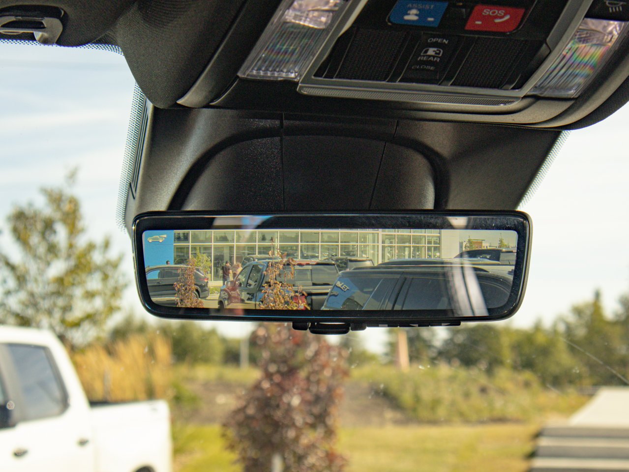 2022 Ram 3500 Limited 4x4 Crew Cab 6'4 Box White Sherwood Park - photo #29