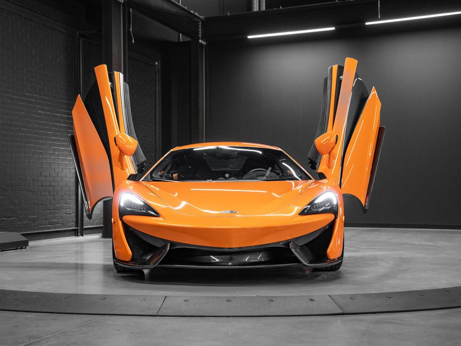2018 McLaren 570S 2018 Orange