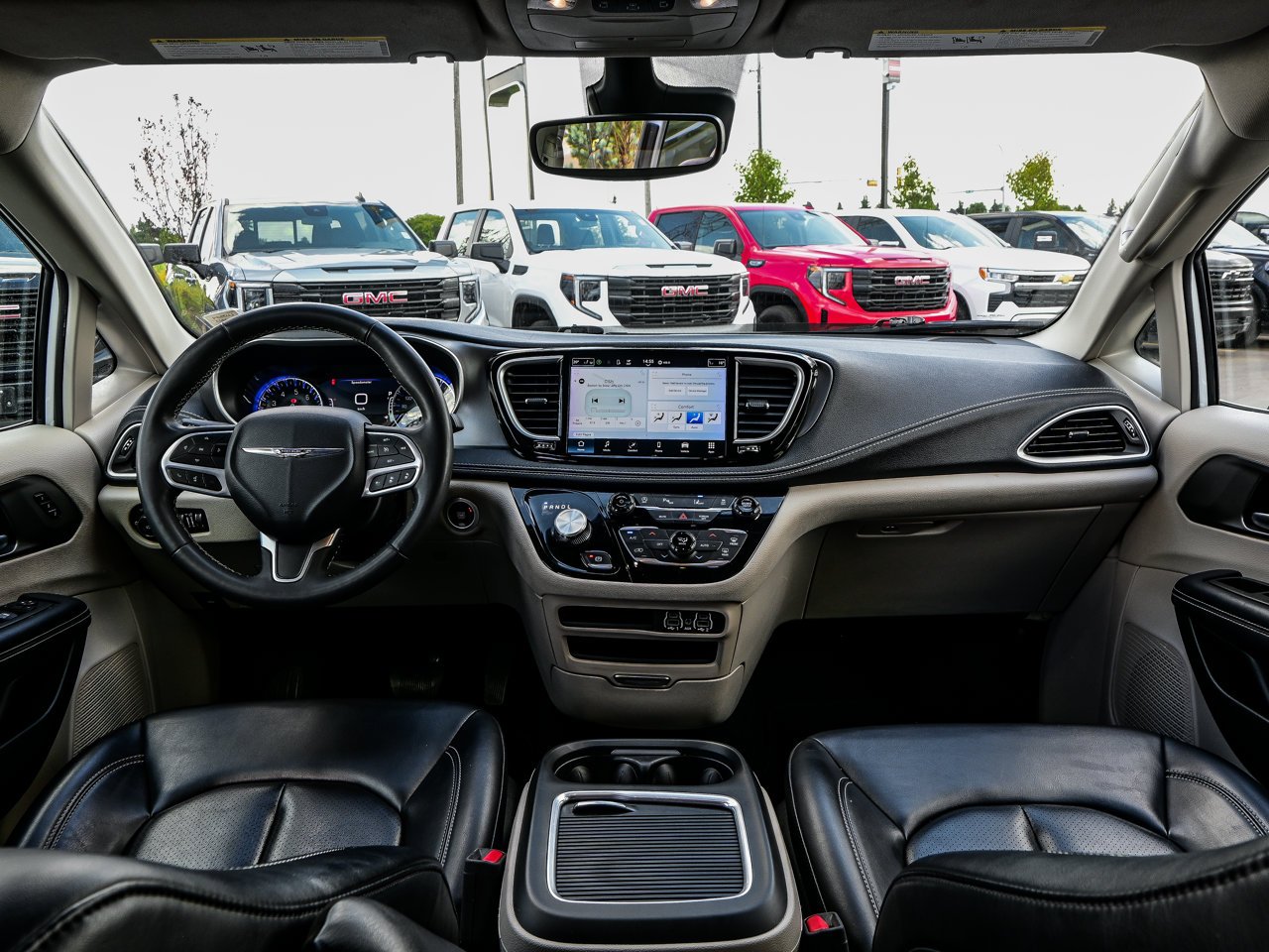 2023 Chrysler Pacifica Touring L AWD White Sherwood Park - photo #23