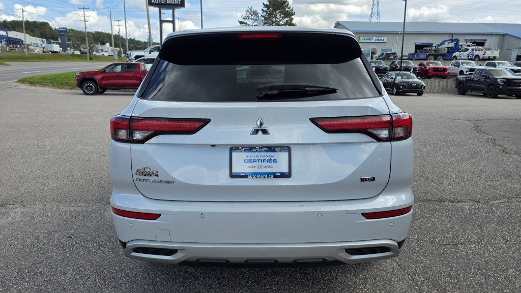 Mitsubishi OUTLANDER SE S-AWC 2022 Blanc Mont-Laurier - photo #6