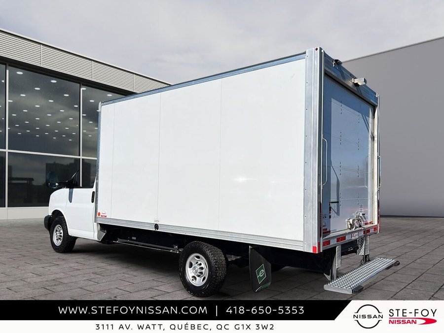 Chevrolet Fourgonnette commerciale tronquée Express 3500 fourgonnette 159 po 2025 Blanc
