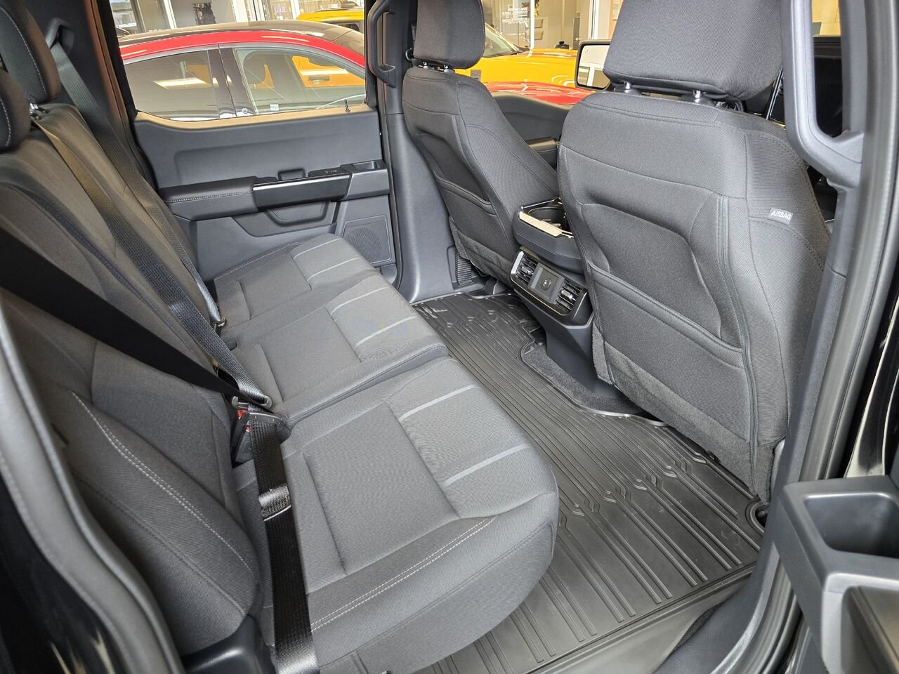 Ford F-150 STX CABINE SUPERCREW 4RM CAISSE DE 5,5 PI 2026 Noir agate métallisé Châteauguay - photo #7