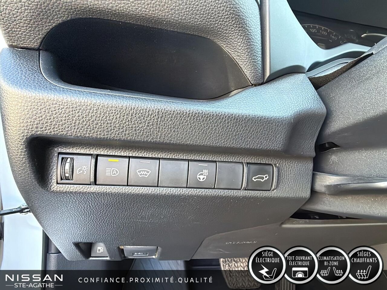Toyota RAV4 hybride rechargeable 2025 Blanc Saint-Jérôme - photo #17