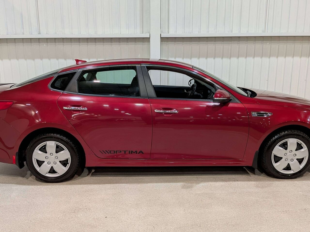 2018 Kia Optima LX Auto Red Val-David - photo #7