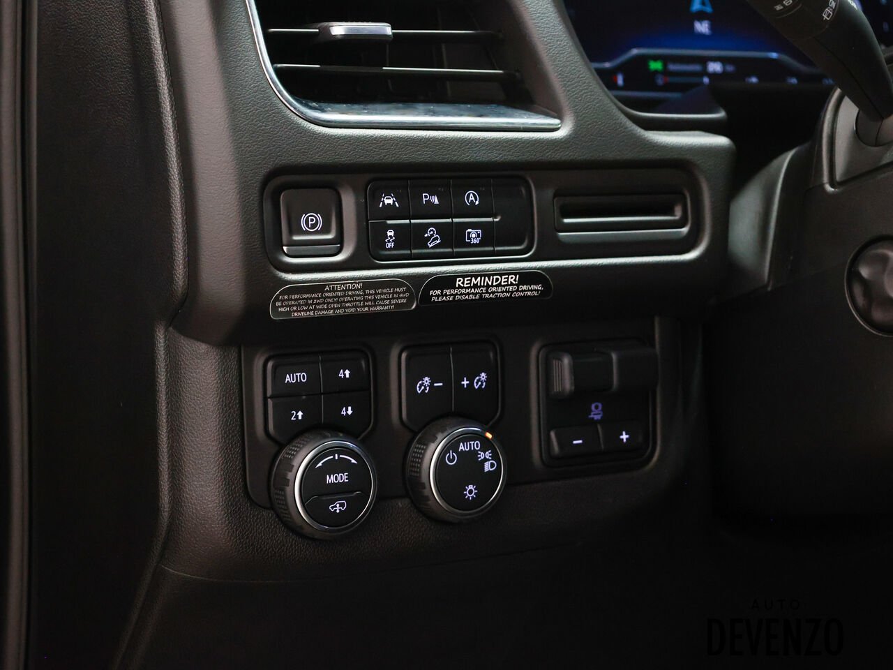 2024 Chevrolet Tahoe Black Saint-Eustache - photo #15