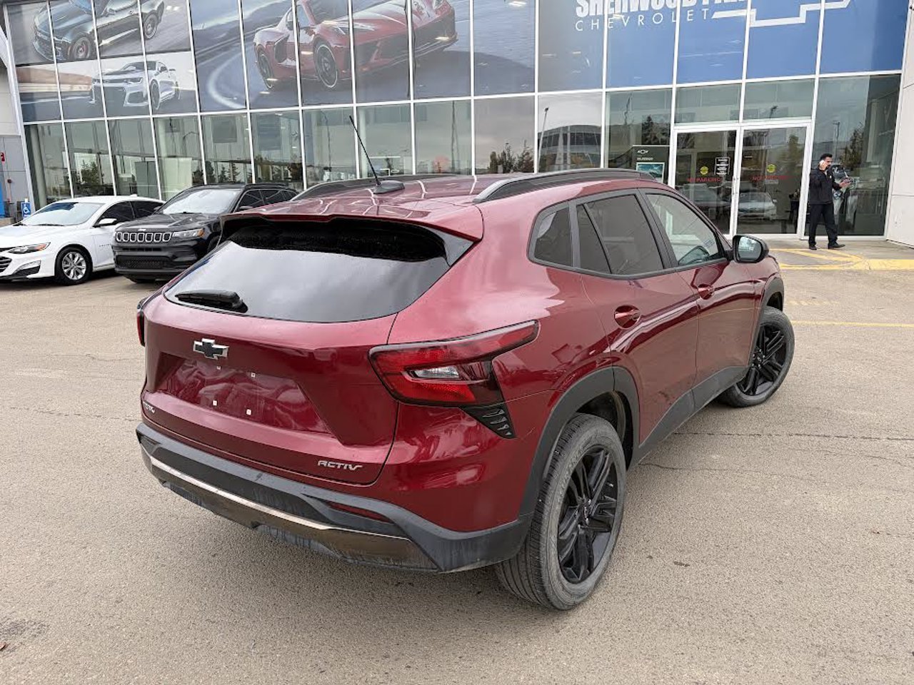 2024 Chevrolet Trax FWD 4dr ACTIV Red Sherwood Park - photo #3