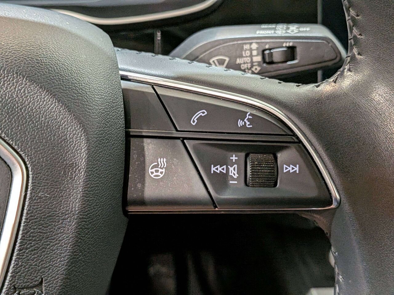 2020 Audi Q3 Progressiv 45 TFSI quattro White Val-David - photo #16