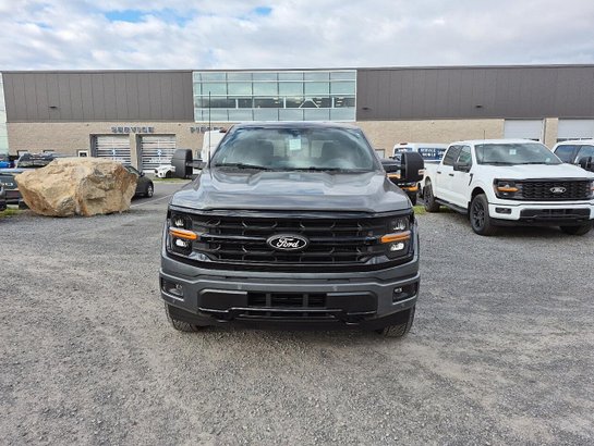 Ford F-150 XLT 2026 Gris carbonisé métallisé