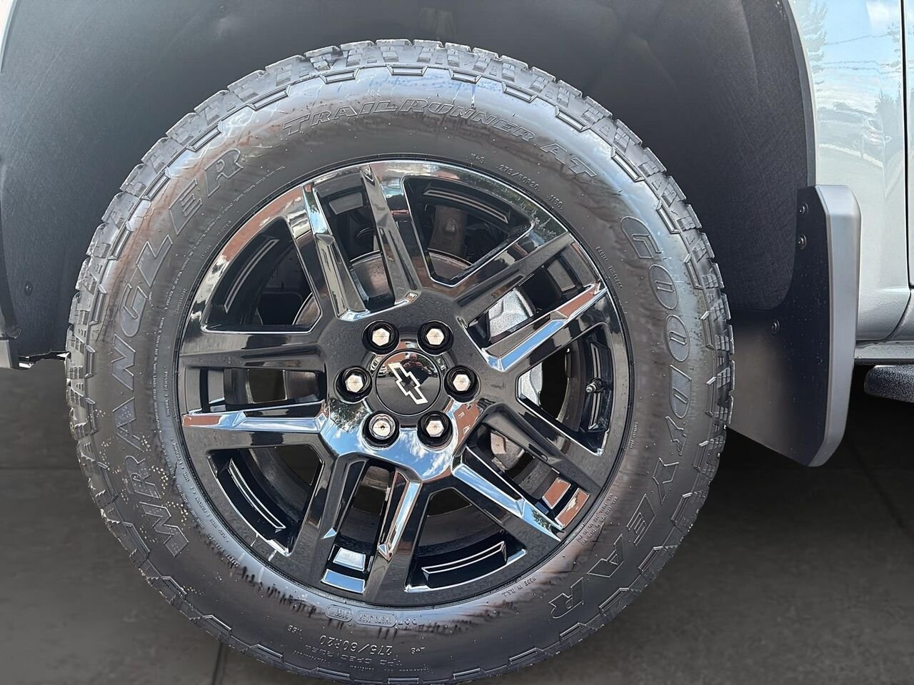 CHEVROLET Silverado 1500 1500 LT TRAILBOSS 4RM 2026 GRIS STERLING METALLISE Saint-Hyacinthe - photo #5