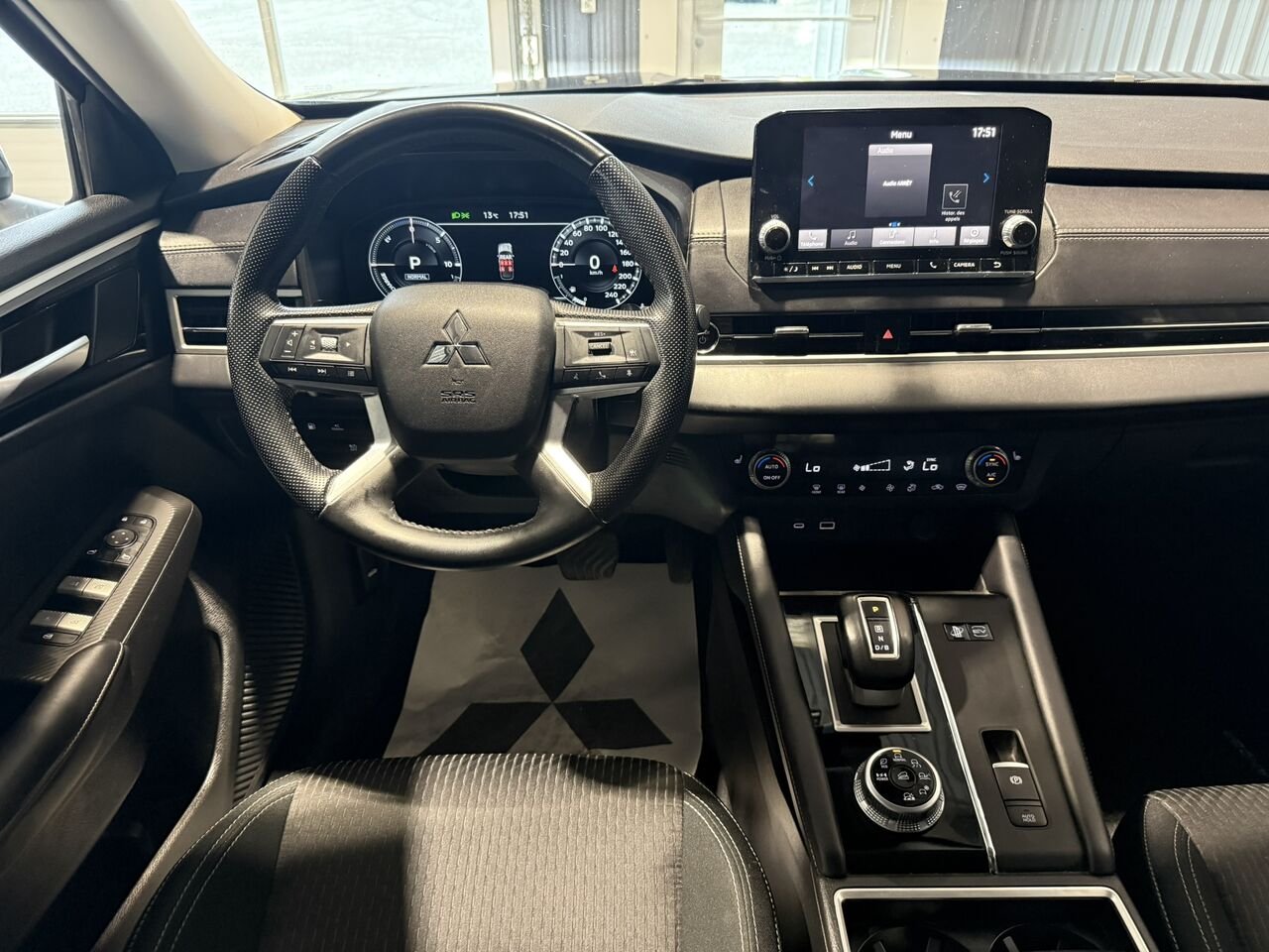 Mitsubishi Outlander PHEV ES S-AWC 2024 Gris Rouyn-Noranda - photo #6