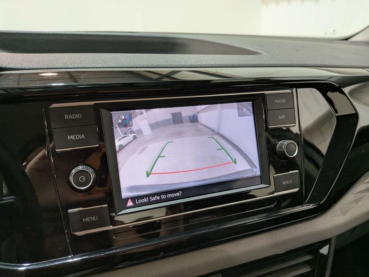 2024 Volkswagen Taos Trendline FWD Grey Val-David - photo #24