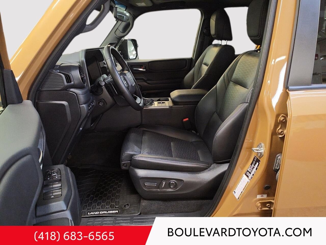 Toyota LAND CRUISER 100345A-85 | PREMIUM, 4X4 2025 Brun Québec - photo #10