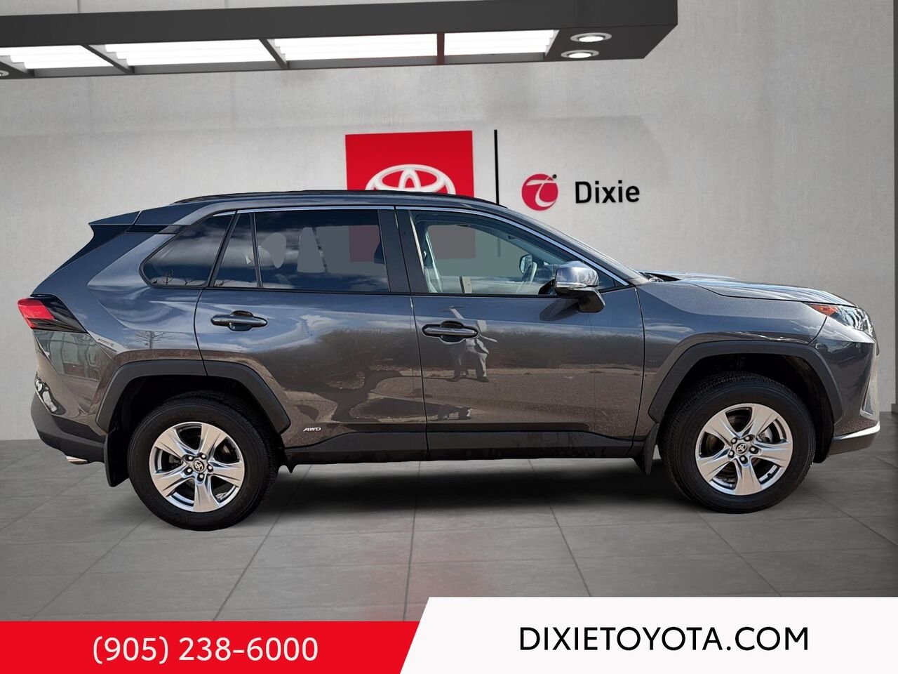 2025 Toyota RAV4 HYBRID LE AWD / HEATED SEATS / TOYOTA SAFETY SENSE / CARPLAY AND ANDROID AUTO Grey Mississauga - photo #2